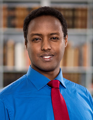 Porträttfoto på Ahmed Abdirahman, grundare och VD för The Global Village