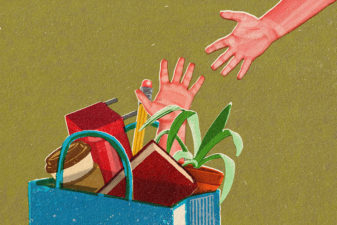 illustration av en hand som sträcker sig efter en hand som kommer upp ur en överfull kasse
