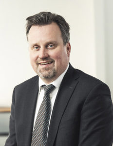 Porträttoto på Jonas Björck, Fortes generaldirektör