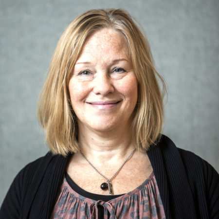 Porträttfoto på Susanne Gabrielsson, forskningsadministratör